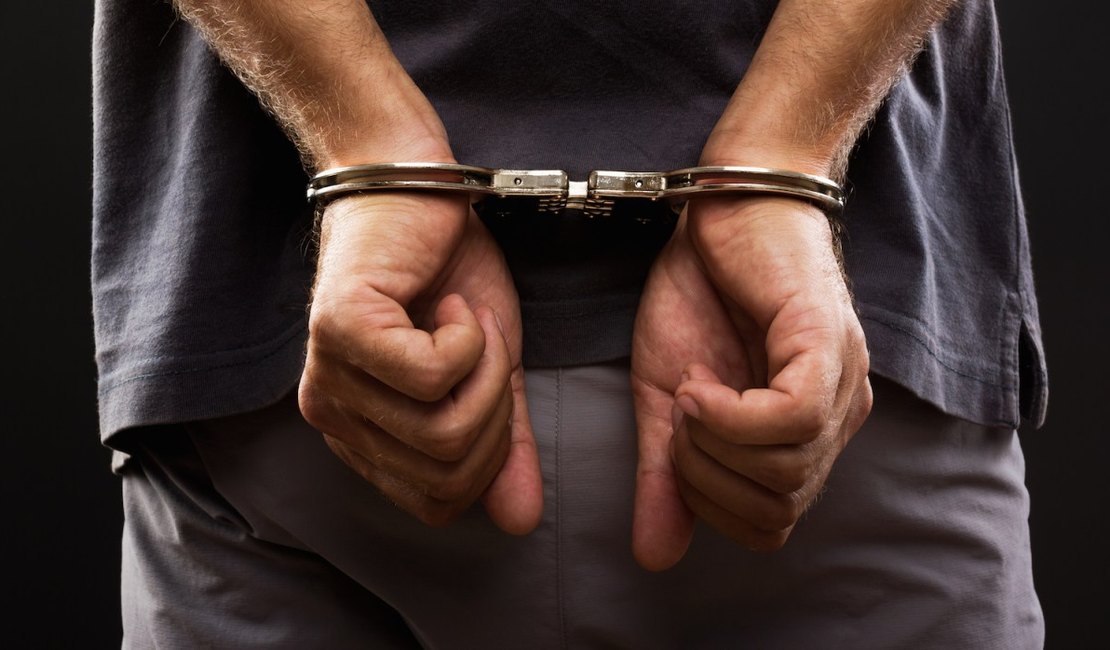 Polícia Militar prende homem com mandato de prisão em Paripueira