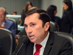 Vereador Rogério Nezinho cobra transparência sobre investimento de R$ 700 milhões em Arapiraca