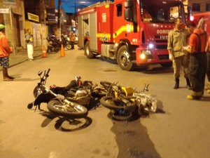 Acidente entre duas motocicletas deixa dois feridos