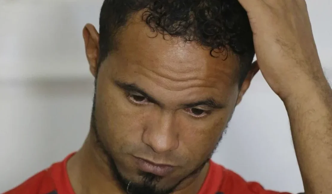 Advogados explicam se goleiro Bruno pode voltar à prisão após intimação