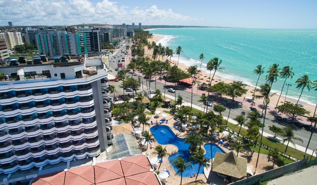 Setor hoteleiro cobra finalização de estações elevatórias nas praias de Maceió