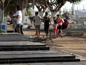[Vídeo] Cemitérios de Arapiraca voltam a receber o público no Dia de Finados, confira a programação