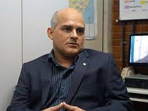 Polícia procura neto acusado de espancar avô