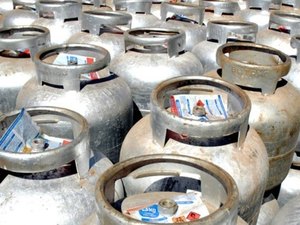 Governo zera alíquota de impostos de importação sobre gás de cozinha