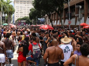 Especialistas recomendam 'etiqueta respiratória' após carnaval