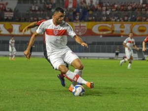 Decisivo, Edson Cariús comemora primeiro gol pelo CRB