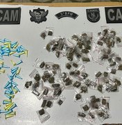 Polícia Militar prende suspeitos e apreende drogas no bairro Canafístula, em Arapiraca