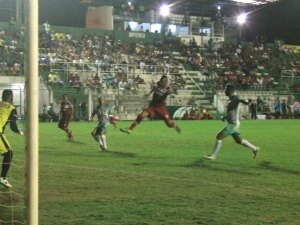 CRB vence Coruripe por 2 a 1 e permanece na liderança do campeonato alagoano