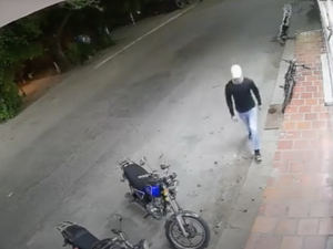 [Vídeo] O homem joga granada em bar e deixa oito feridos em cidade da Venezuela