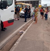 Pedestre não olha para os lados ao atravessar e é atropelado no centro de Arapiraca