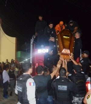 Militares mortos em acidente na BR-101 são velados em cidades de Pernambuco