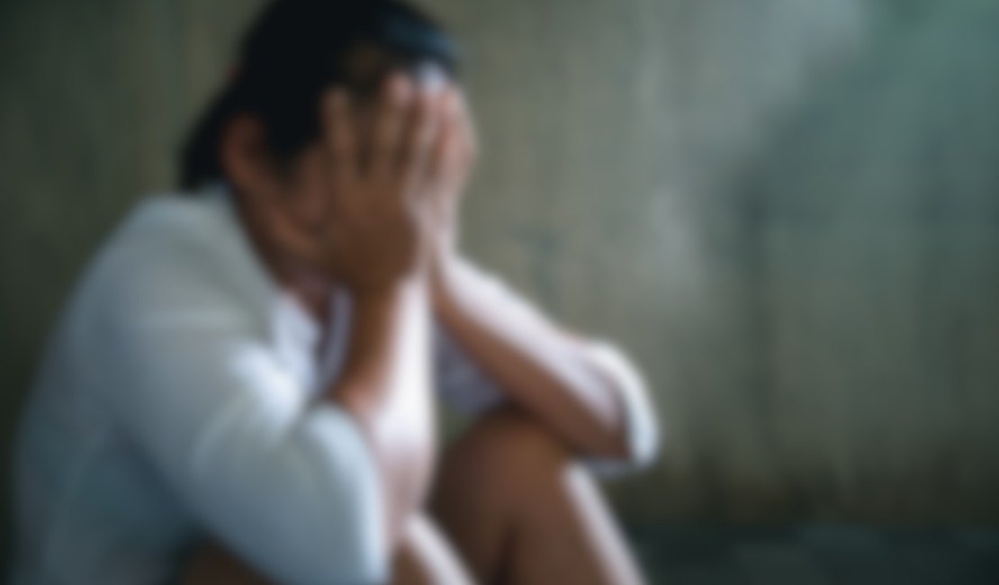 Homem agride companheira com tapa no rosto e foge em Maragogi