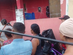 Integrante do PCC invade casa e deixa homem baleado em grota de Maceió