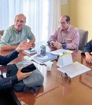Empresários do transporte coletivo serão orientados pela Prefeitura de Penedo sobre licitação do serviço