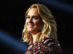 Adele e Harry Styles são vistos juntos no Caribe e especulam romance