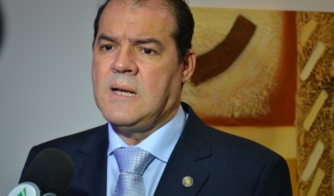 MPE-AL pede afastamento de Cícero Amélio da presidência do TCE-AL