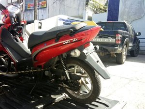 Homem é preso em flagrante roubando motocicleta no Centro