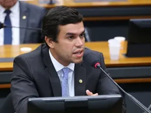 Lira escolhe deputado do PSDB para relatar projeto de lei do Carf
