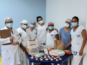 Profissionais de saúde do HE do Agreste ganham bolos e doces em ação voluntária