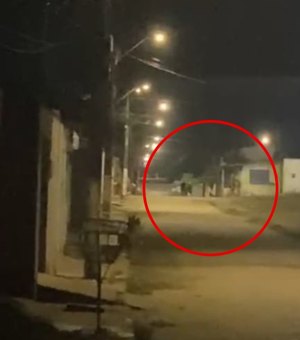 [Vídeo] Tiroteio é registrado por moradores em Rio Largo; um foi preso por posse de arma de fogo