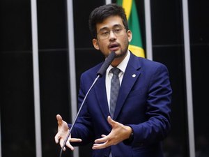 Projeto de Lei proíbe adoção de moeda única com outros países
