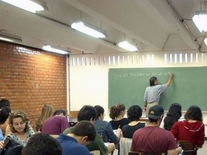 Enade: exame que avalia ensino superior acontece neste domingo