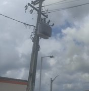 Poste de luz elétrica estoura e deixa moradores de Porto Calvo sem energia