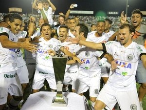 Sem dinheiro, ASA realiza melhor temporada após queda