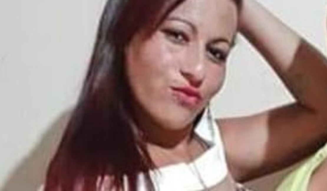 Mulher de 25 anos é assassinada a golpes de arma branca em Delmiro Gouveia