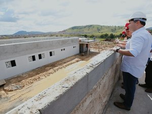 Hospital Regional da Mata: obra emprega 160 e vai gerar 800 vagas quando finalizada