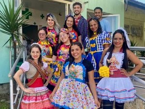 Hospital de Emergência do Agreste promove festa junina com diversão e muito forró