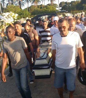 Ex-jogador do ASA: Corpo de Pamilton Alves é sepultado no Cemitério Pio XII