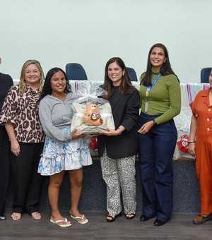 Prefeitura realiza a 2ª entrega de enxovais do projeto “Mãe Arapiraquense” de 2025