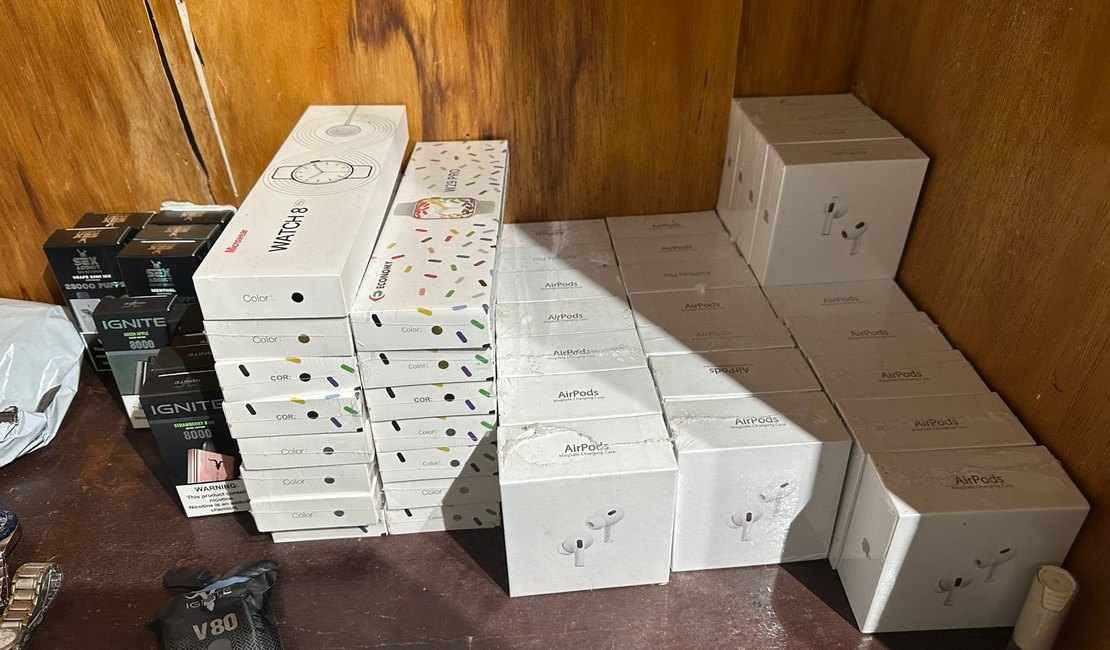 Operação da PF apreende vapes, eletrônicos e prende suspeito de contrabando em Maceió