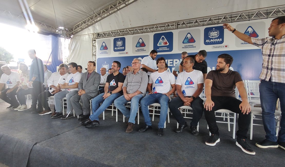 Paulo Dantas assina início das reformas na Pista de Pouso de Arapiraca