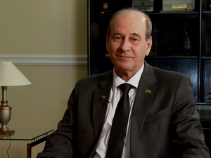 Fernando Azevedo e Silva anuncia que vai deixar o Ministério da Defesa