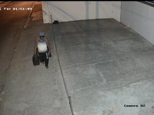 [Vídeo] Câmera de segurança flagra furto de material em clínica de Arapiraca