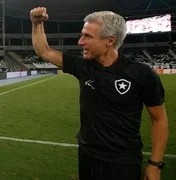 Luís Castro diz que time do Botafogo cumpriu 'com perfeição' sua missão no duelo com o Santos