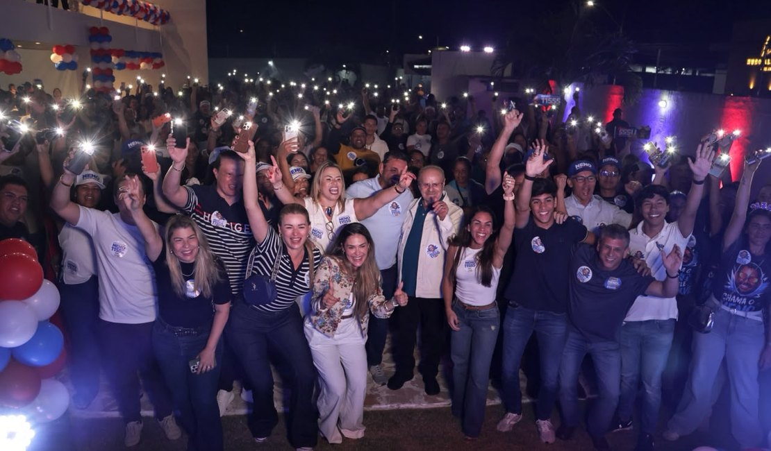 Aretuza Lima reúne base em Arapiraca e apresenta Neno da Laje