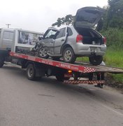 Colisão frontal atinge três veículos em Matriz de Camaragibe