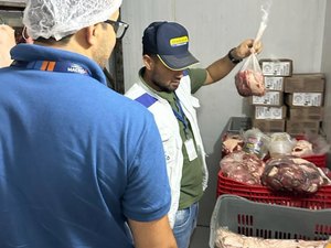 Vigilância Sanitária apreende 200 kg de alimentos estragados no fim de semana