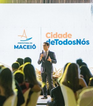 Prefeito de Maceió, JHC, abre mês do servidor e lança decretos de valorização da categoria
