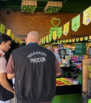 Procon flagra carnes e laticínios estragados em supermercado da capital