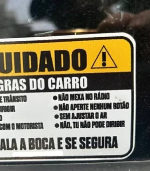 Adesivo de 'regras do carro' vira moda e causa polêmica entre passageiros