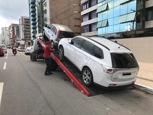 SMTT remove veículos estacionados irregularmente em Maceió