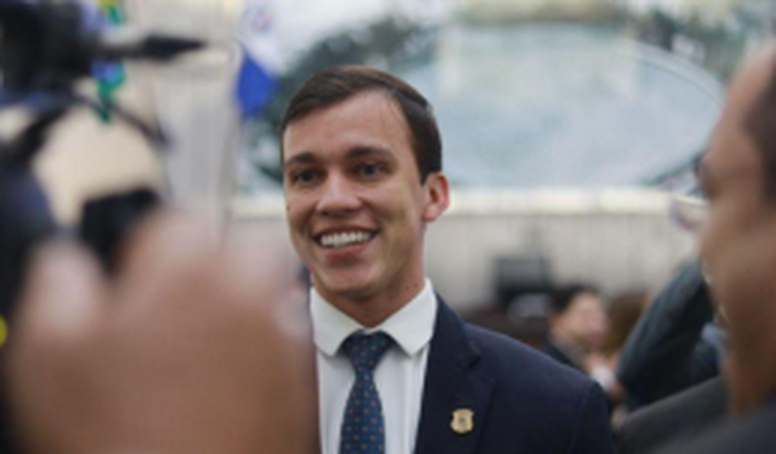 Na lista de políticos mais influentes do país, Delegado Leonam é o destaque alagoano