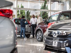 Venda de veículos novos em AL cai 2,5%