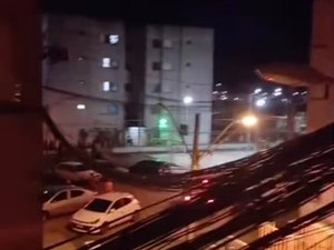Homem morto no Benedito Bentes tinha postado imagens fazendo gestos de facção
