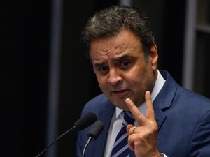 PGR denuncia Aécio Neves ao STF por corrupção passiva e obstrução de Justiça