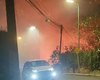 Incêndio de grandes proporções atinge vegetação na Ladeira da Moenda